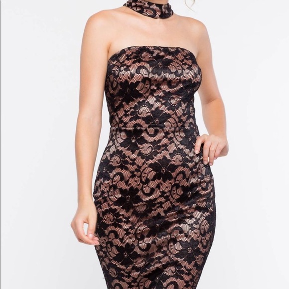 Lace up halter Dress - Picture 3 of 5